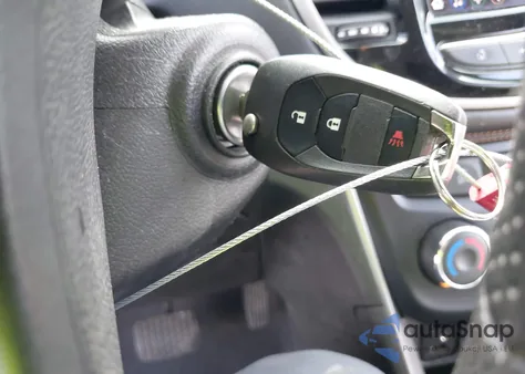 2020 Chevrolet Trax Ls z USA, uszkodzony, nr VIN 3GNCJKSB0LL227014